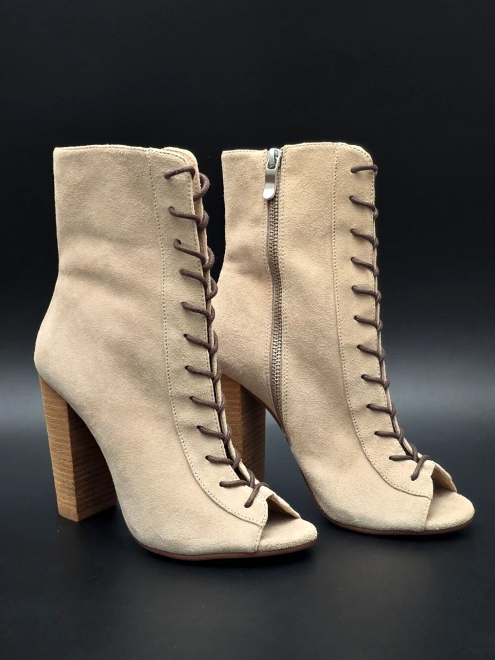 Chinese Laundry Kristin Cavallari Lawless Beige Suede Lace Up Bootie Size 7.5